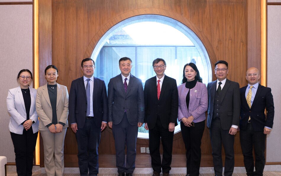 Thumbnail of EdUHK Visits and Signs MoU with Tsinghua University